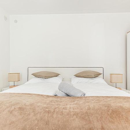 City Vibes: 1Br Apt, 10 Min To Westbahnhof Вена Экстерьер фото